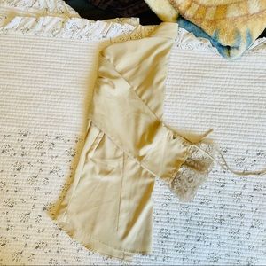 Vintage Beige Reitman’s Button Down | Dreamy Lace Bell-Sleeves | EUC Size Small